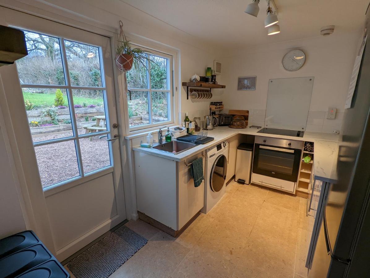 Cosy 2-Bed Property In Ashburton Dartmoor نيوتن أبوت المظهر الخارجي الصورة